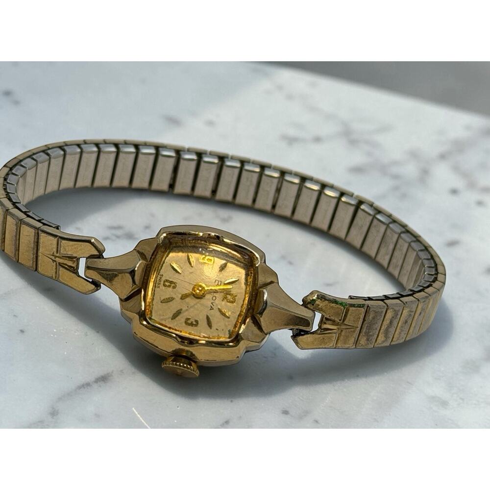 Bulova’s Ladies Watch with 10K RGP bezel Stainless Steel 6.5 In R224905 1940-60s